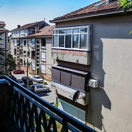 Апартаменти Two Bedroom In City Center Подгориця